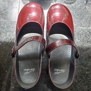 Dansko Mary Jane's patent leather red size 41